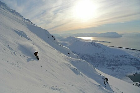 Splitboard a Senja, la magica isola a nord del circolo polare artico