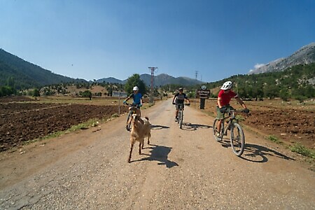 Aladaglar and Cappadocia: MTB Adventure