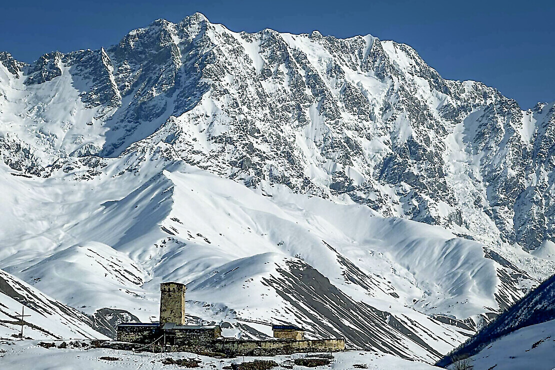 Svaneti: un paradiso per lo sci alpinismo tra le cime del Caucaso